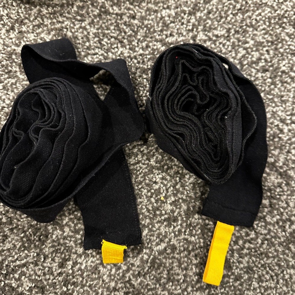 Everlast Black Boxing Hand Wraps with Yellow Tabs